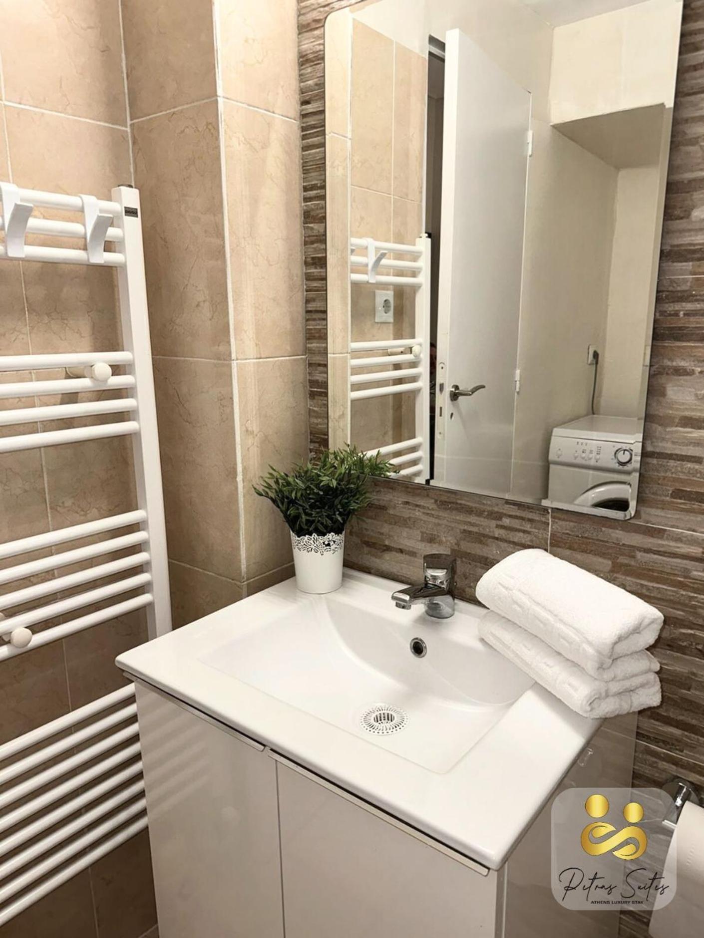 Petras Luxury Suites Athens Luaran gambar